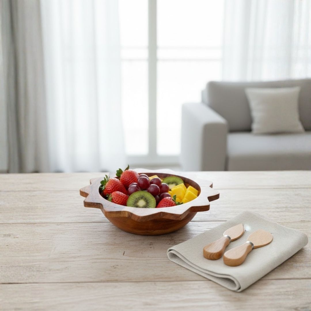 Star Cut Bowl: Elegant Acacia Wood Centerpiece
